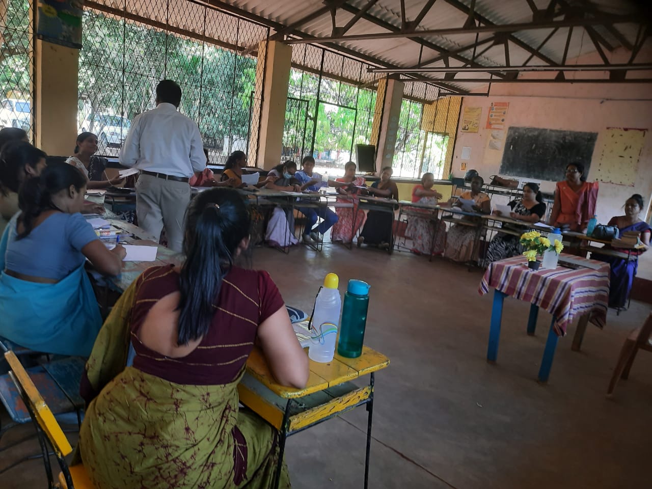 නව වසරට වැඩ ඇරබෙන වීරකොඩියාන පාසල 